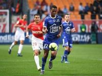 开云体育官网-亚眠队赢得关键胜利，保级前景有望