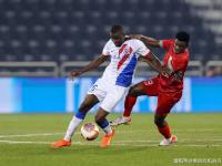 开云官方app入口-沃尔夫斯堡新援表现平平，球迷质疑引援政策