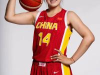 开云体育中国-足球比赛燃情演绎，中国队全力备战冲刺