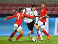 开云下载-瑞士平德国，德比战激烈异常