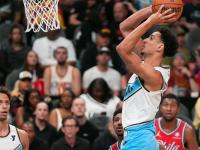 开云体育APP下载-火箭战胜掘金，东部第一宝座