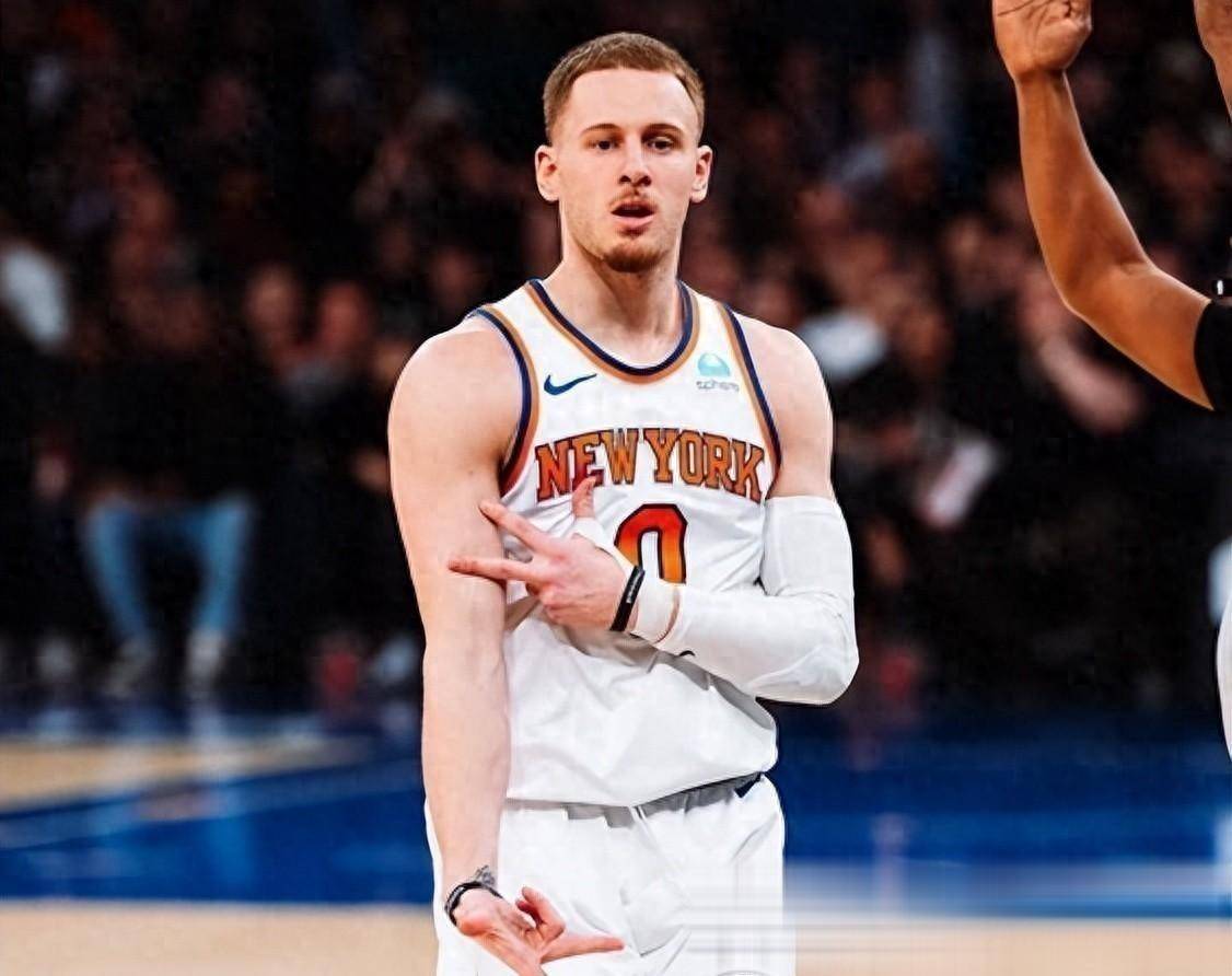 森林狼队新援接受采访，表示将全力为球队效力