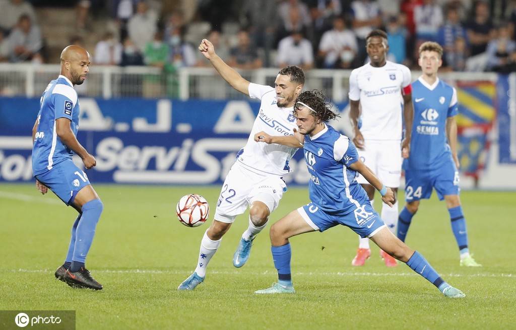 安哥拉球员穆斯扎加盟法乙球队,备战赛季 安哥拉球员穆斯扎加盟法乙球队,备战赛季