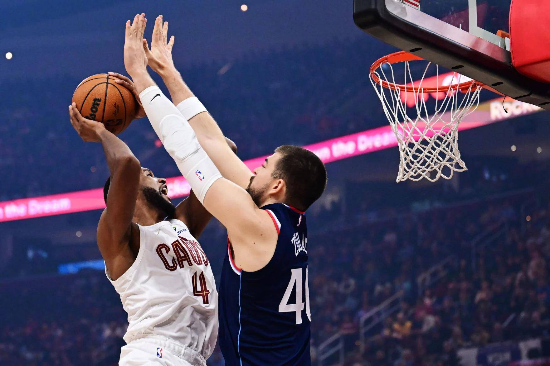 快船遭爵士完胜，米切尔独砍40分夺胜