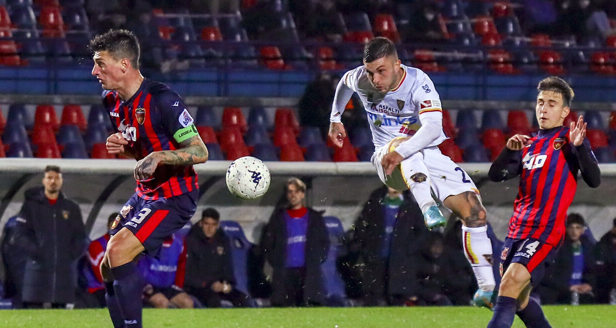 关于帕尔马一球险胜,继续冲击前四的信息 关于帕尔马一球险胜,继续冲击前四的信息