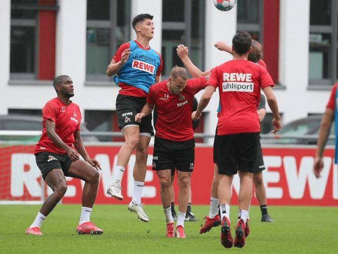 科隆球队士气低迷,迎战强大对手的简单介绍 科隆球队士气低迷,迎战强大对手的简单介绍