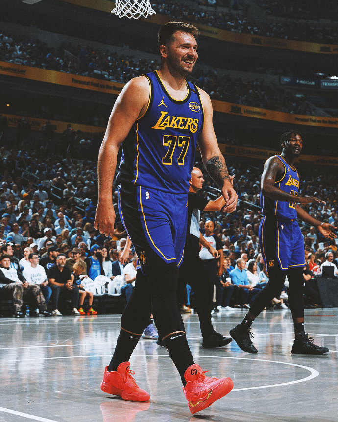 尼姆客场告捷，战胜对手取得比赛胜利