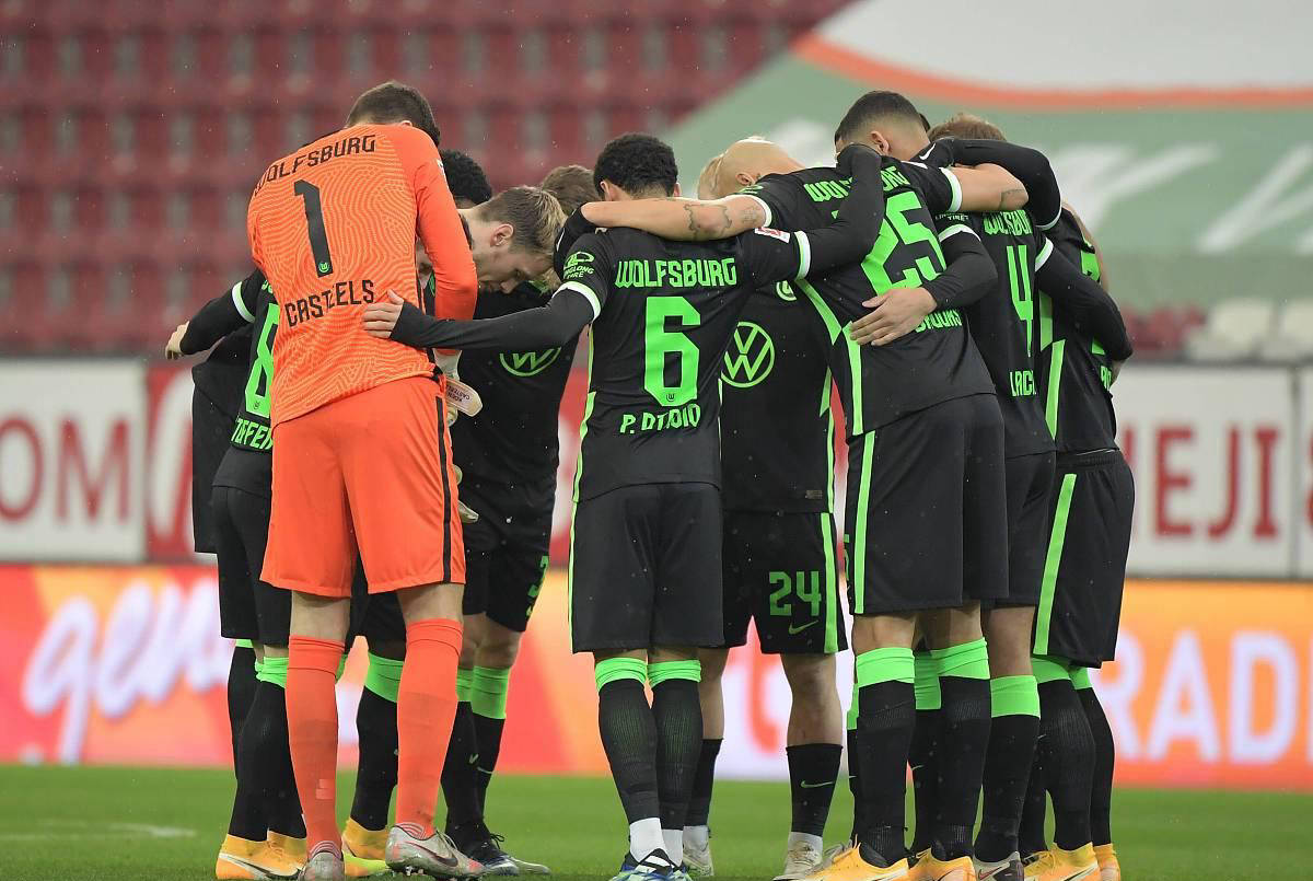 波鸿队凭借防守稳固,力克对手 波鸿队凭借防守稳固,力克对手