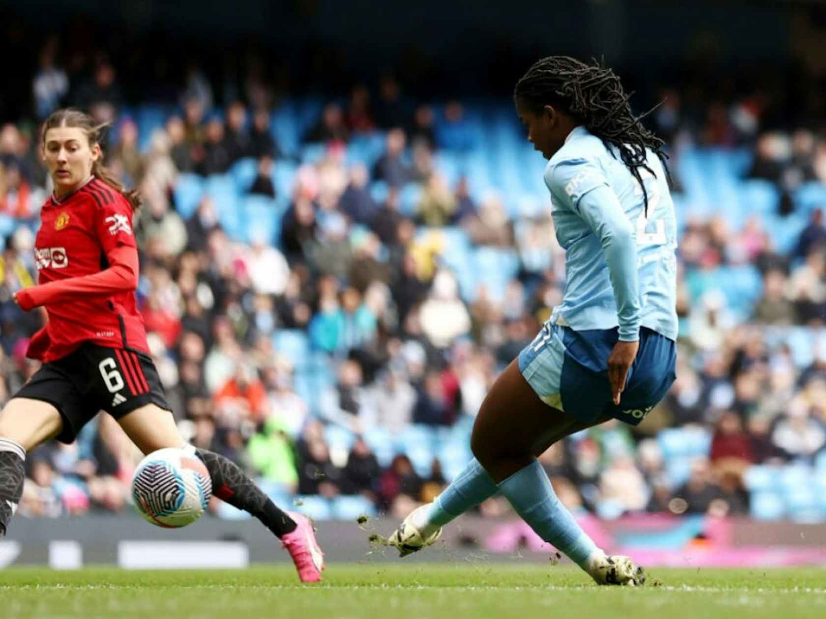 意大利女足积极备战，力争夺得胜利