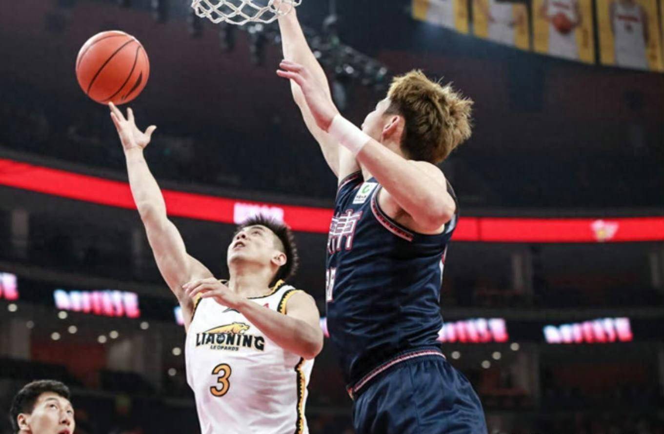 扬州大风男篮遗憾失利,季后赛压力山大 扬州大风男篮遗憾失利,季后赛压力山大