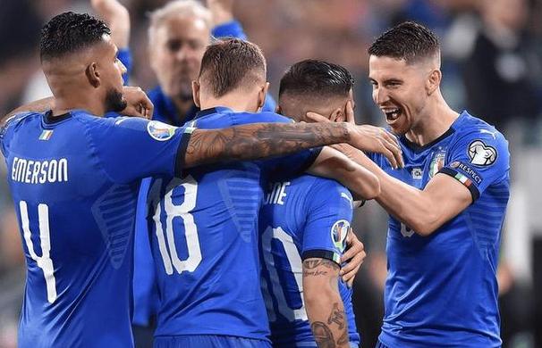 比赛毫不留情!欧预赛现场实力碰撞火花四溅 比赛毫不留情!欧预赛现场实力碰撞火花四溅