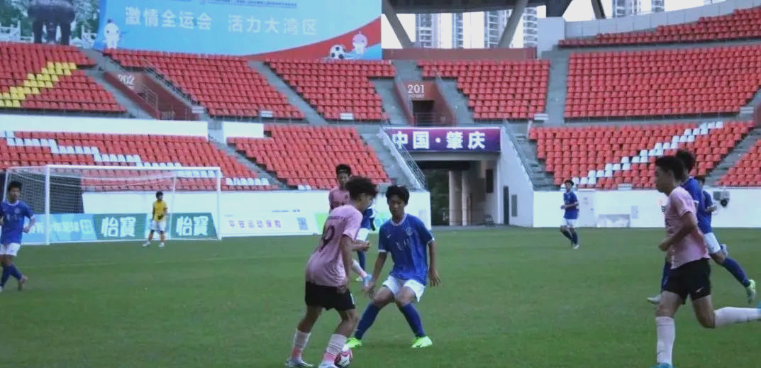 包含精彩纷呈的中国足球联赛全程回顾的词条