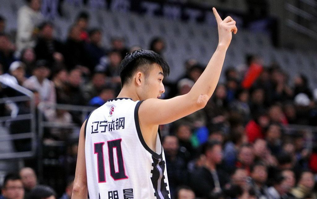 辽宁队外援大发神威,豪取十连胜 辽宁队外援大发神威,豪取十连胜