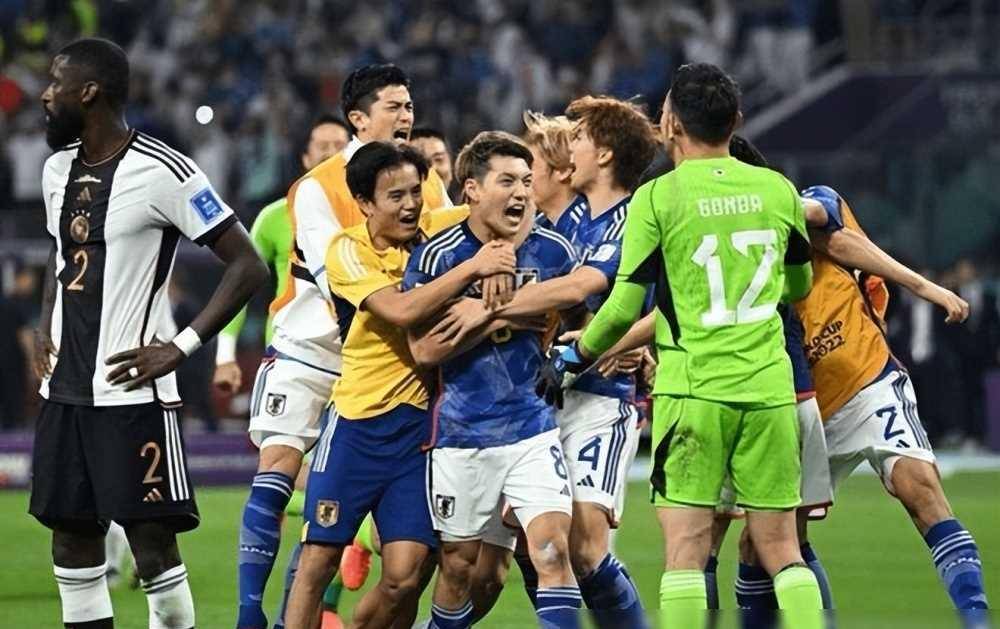 包含马来西亚球队在国际足球比赛中取得突破性胜利的词条