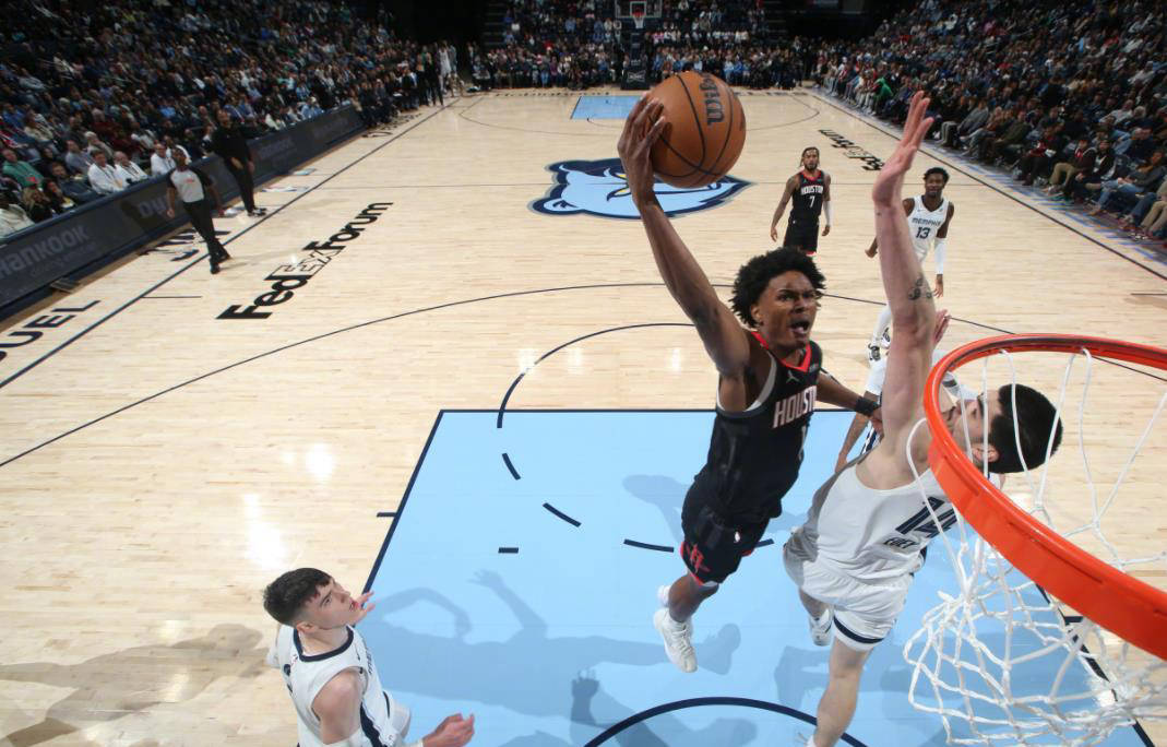 开拓者主场战胜灰熊,继续追赶西部前列 开拓者主场战胜灰熊,继续追赶西部前列