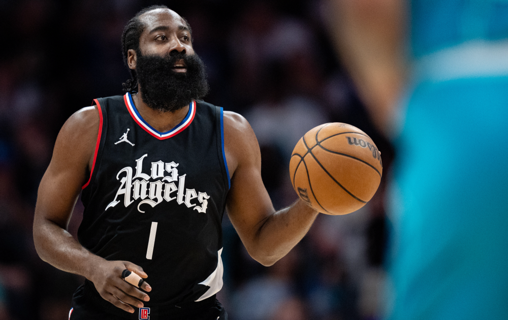 火箭完胜篮网，活塞击败独行侠