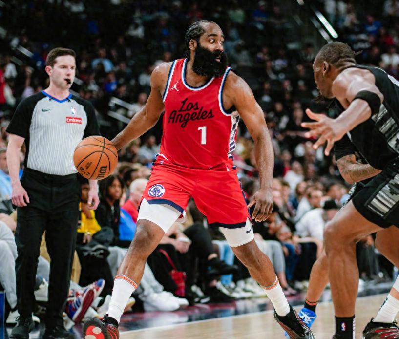 快船主场负于马刺，遭遇四连败