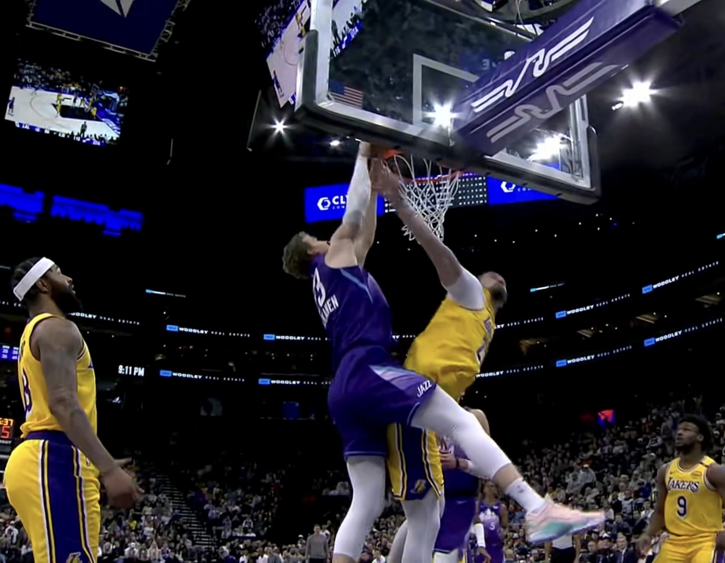 开拓者惨败爵士，客场吞下两连败