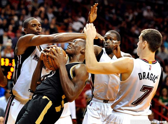 勇士不敌猛龙，遭遇四连败