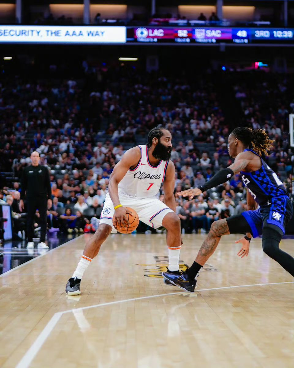 快船逆转篮网，获得胜利