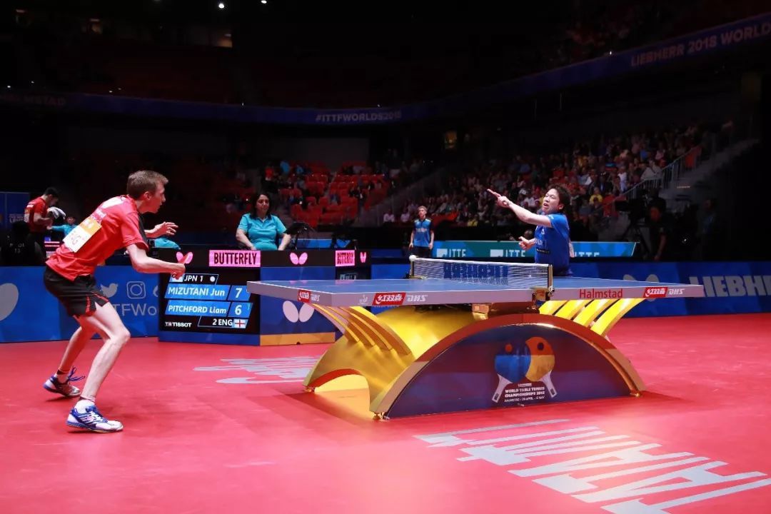 中国队横扫英格兰队，波尔点燃赛场